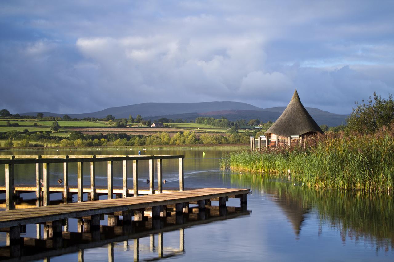 Llangorse Brynderwen Bed & Breakfast エクステリア 写真